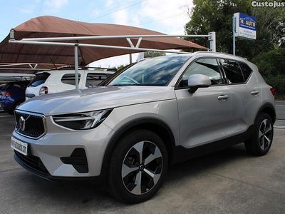 Usado Volvo XC40 Plus 129 HP (94 kW) 2024 Cinza SUV