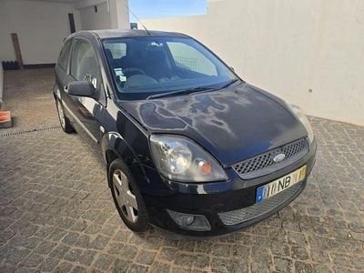 Usado Ford Fiesta Ghia 75 HP (55 kW) 2006 Citadino