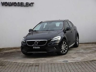 Preto Usado 2017 Volvo V40 CC Carrinha | € 16.700