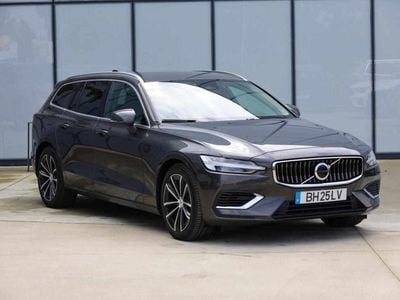 Cinza platina Usado 2024 Volvo V60 Core Carrinha | € 49.800 (Caro)