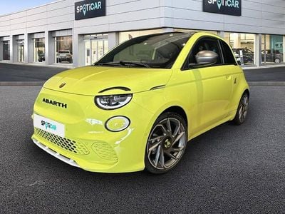 Amarelo Usado 2024 Abarth 500e Citadino | € 32.000