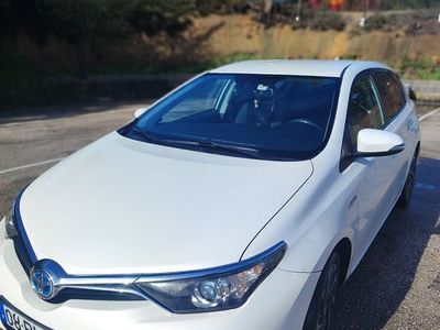 Toyota Auris Hybrid