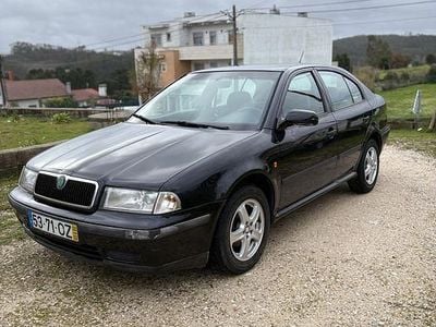 Usado 2000 Skoda Octavia Sedan | € 1.650