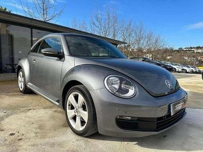 Usado VW Beetle 105 HP (77 kW) 2012 Cinzento Citadino