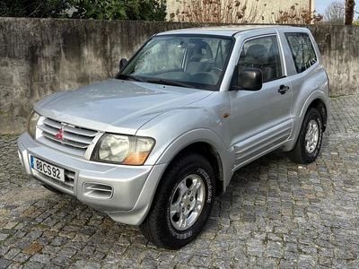 Usado Mitsubishi Pajero 165 HP (121 kW) 2000 Cinza SUV
