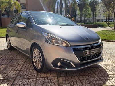 Usado Peugeot 208 Allure 110 HP (80 kW) 2019 Cinza Citadino