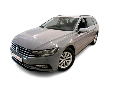 Usado VW Passat 122 HP (89 kW) 2022 Cinzento Carrinha