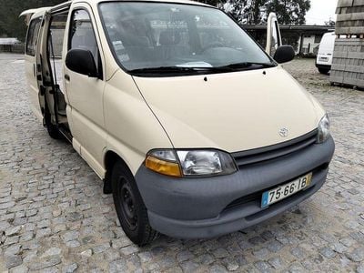Usado 1997 Toyota HiAce Sedan | € 5.500
