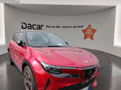 Usado Alfa Romeo Junior Edizione Speciale 114 kW (156 HP) 2024 Vermelho SUV