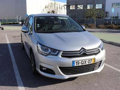 Usado Citroën C4 120 HP (88 kW) 2016 Cinzento Citadino