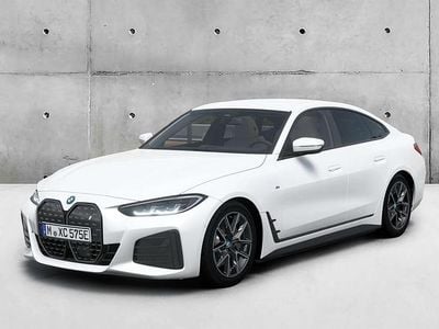 Usado BMW i4 250 kW (340 HP) 2022 Branco mineral metalizada Sedan