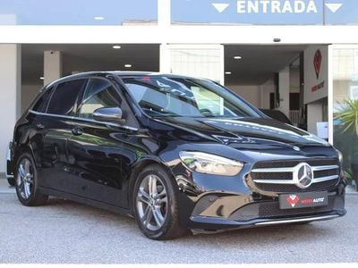 Usado Mercedes B180 AMG line 116 HP (85 kW) 2020 Preto Monovolume