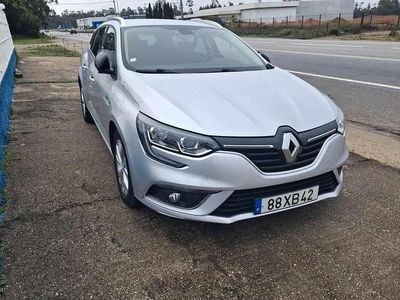 Cinzento Usado 2019 Renault Mégane GrandTour Carrinha | € 13.950 (Preço justo)