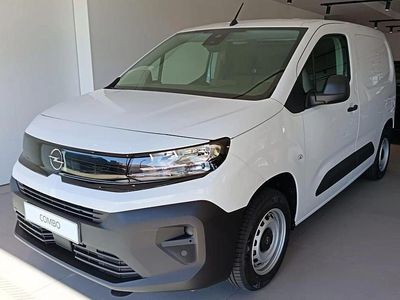 Branco Novo 2025 Opel Combo Monovolume | € 22.300 (Preço elevado)