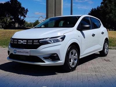 Usado Dacia Sandero Essentiel 101 HP (74 kW) 2025 Branco