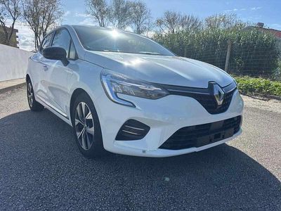 Usado Renault Clio V Techno 100 HP (73 kW) 2023 Branco