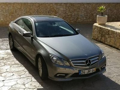 Cinzento Usado 2010 Mercedes E250 Coupé | € 20.000 (Caro)