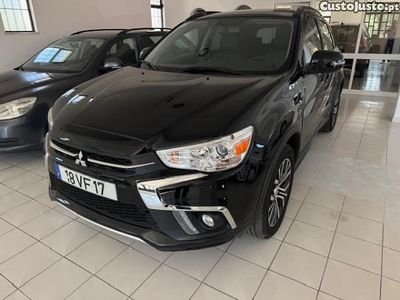 Usado Mitsubishi ASX Instyle 113 HP (83 kW) 2018 Preto SUV