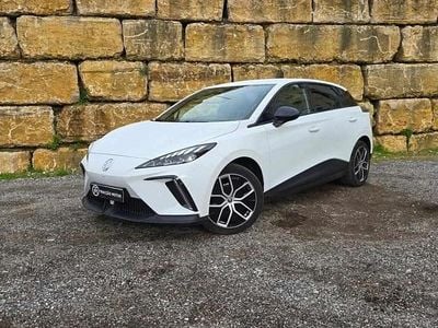 Branco Usado 2023 MG MG4 EV Luxury Citadino | € 23.500 (Preço justo)