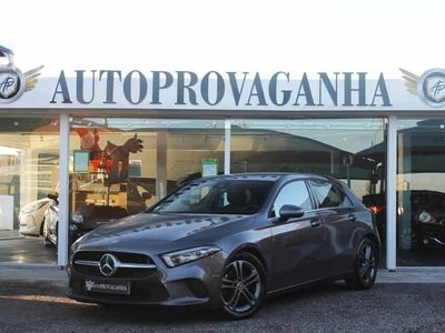 Usado Mercedes A180 Style 116 HP (85 kW) 2019 Cinza antracite Citadino