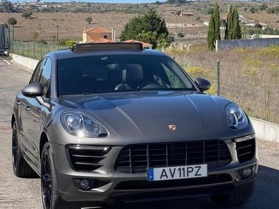 Porsche Macan S