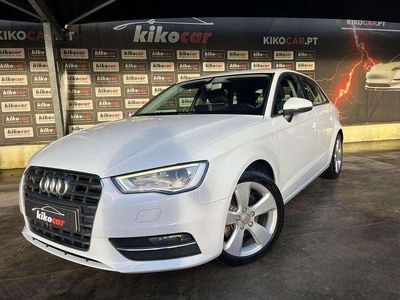 Branco Usado 2015 Audi A3 Sport Citadino | € 12.900 (Preço elevado)