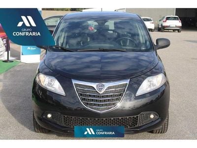 Usado Lancia Ypsilon Silver 95 HP (69 kW) 2013 Preto Citadino