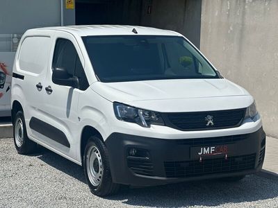 Branco Usado 2020 Peugeot Partner Monovolume | € 15.500 (Preço elevado)