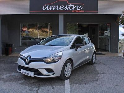 Usado Renault Clio IV Zen 75 HP (55 kW) 2019 Cinza