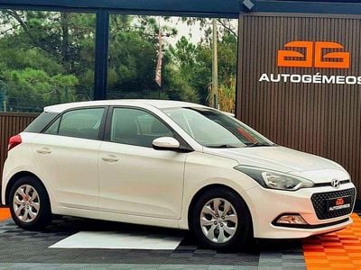 Usado Hyundai i20 75 HP (55 kW) 2018 Branco
