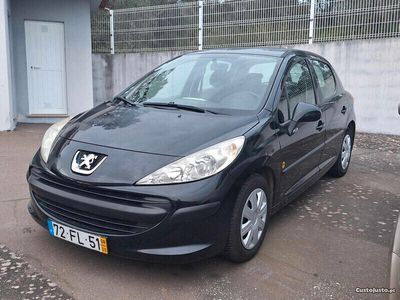 usado Peugeot 207 1.4 i