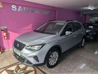 Usado Seat Arona Style 110 HP (80 kW) 2022 Cinzento SUV