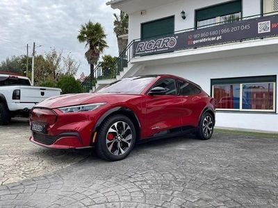 Vermelho Usado 2023 Ford Mustang Mach-E SUV | € 39.550