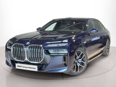 BMW i7