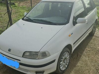Usado 1997 Fiat Punto Sedan | € 1.100