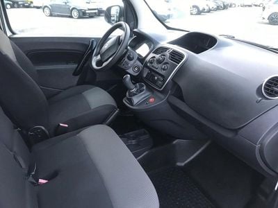 Usado Renault Kangoo Business 90 HP (66 kW) 2018 Branco Sedan