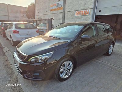 Preto Usado 2019 Peugeot 308 Style Carrinha | € 13.600 (Preço justo)