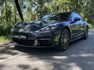 Porsche Panamera 4