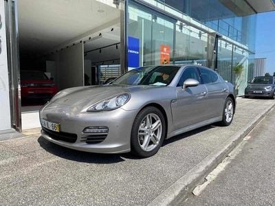 Cinzento Usado 2009 Porsche Panamera Sedan | € 39.900 (Preço justo)