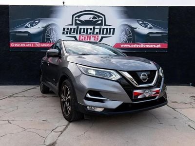 Usado Nissan Qashqai Premium Edition 110 HP (80 kW) 2018 Cinza escuro SUV