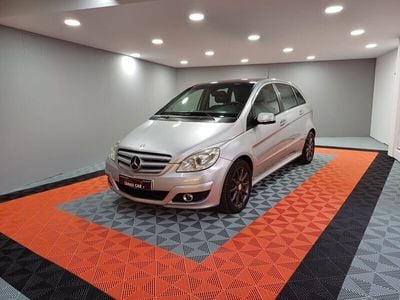 Mercedes B180