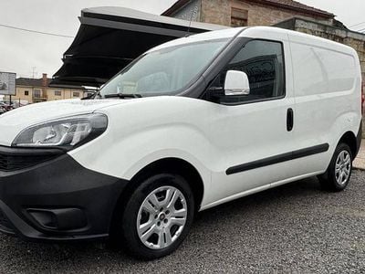 Usado Fiat Doblò 95 HP (69 kW) 2021 Branco Monovolume