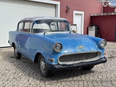 Usado Opel Rekord 100 HP (73 kW) 1980 Azul