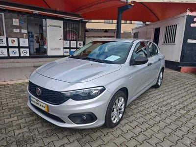 Cinzento Usado 2019 Fiat Tipo Easy Sedan | € 13.900 (Preço elevado)