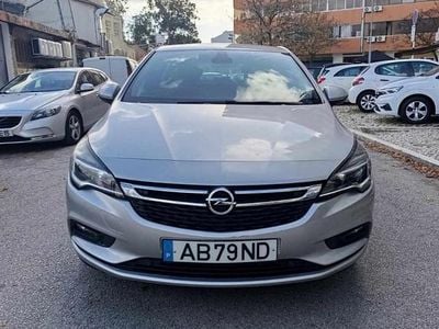 Usado Opel Astra 110 HP (80 kW) 2017 Cinzento Citadino