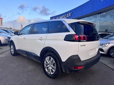 Usado Peugeot 5008 Active 130 HP (95 kW) 2019 Branco Monovolume