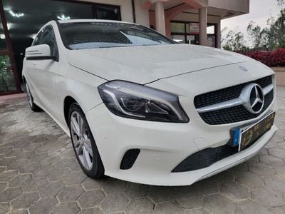 Usado Mercedes A200 Urban 136 HP (100 kW) 2015 Branco Citadino