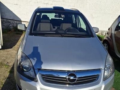 Usado Opel Zafira Eco 110 HP (80 kW) 2010 Cinza Monovolume