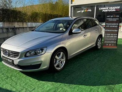 Usado Volvo V60 Summum 115 HP (84 kW) 2014 Cinza Carrinha