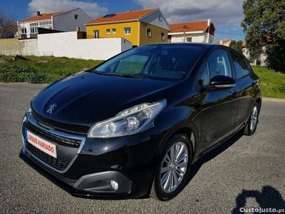 Preto Usado 2019 Peugeot 208 Citadino | € 10.950 (Bom preço)